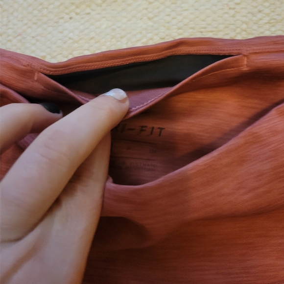 Womens Nike Dri fit leggings in a beautiful rose/brown color size small - Picture 4 of 6